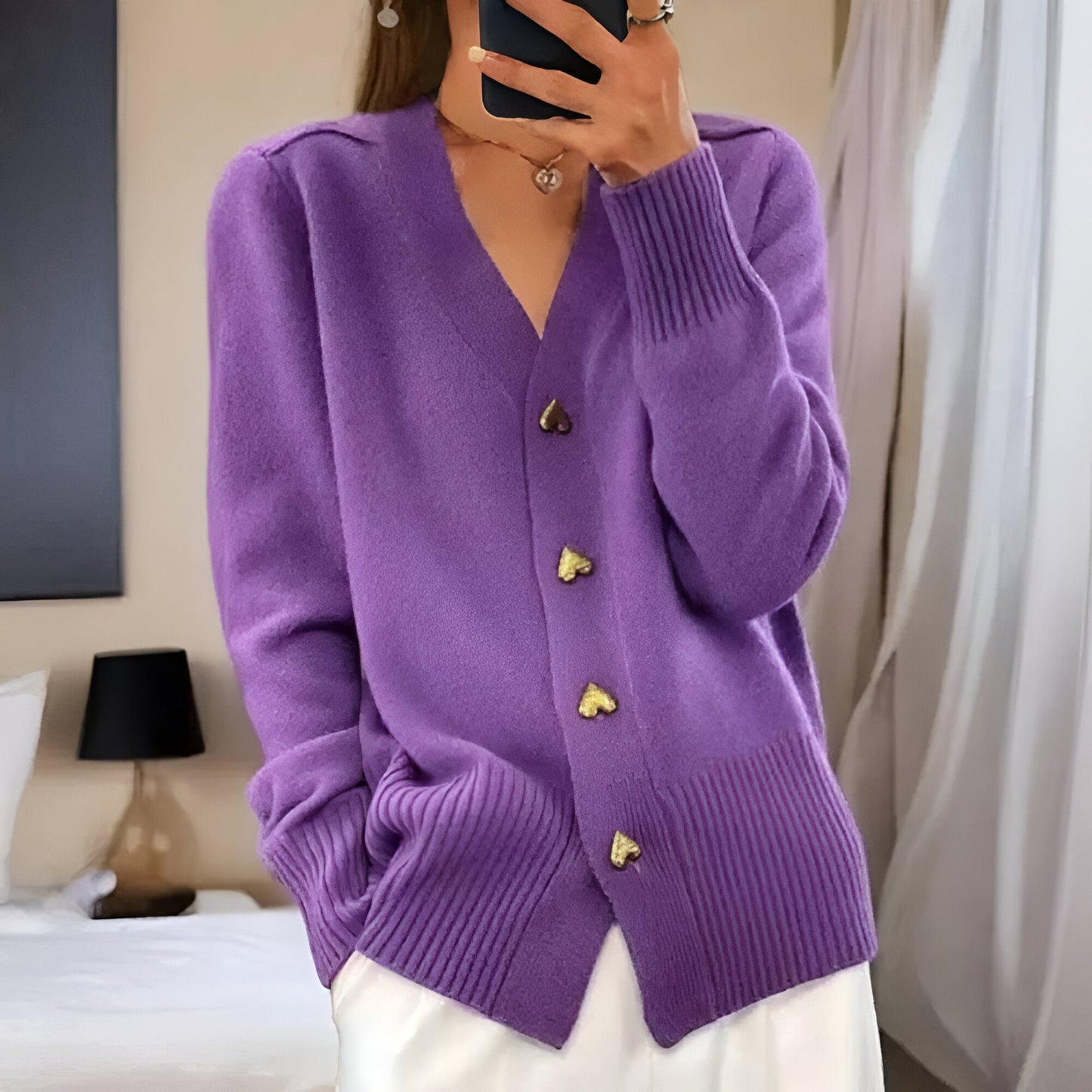 Cárdigan elegante con botones en forma de corazón
