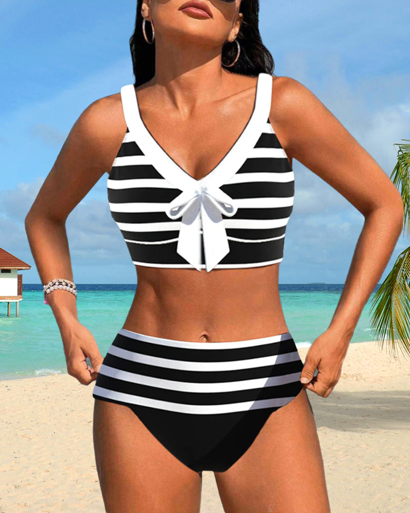 Bikini de talle alto a rayas