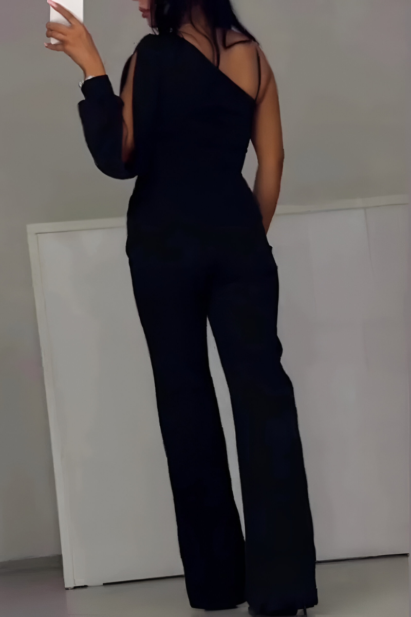 Combinación Elegante de Piernas Anchas