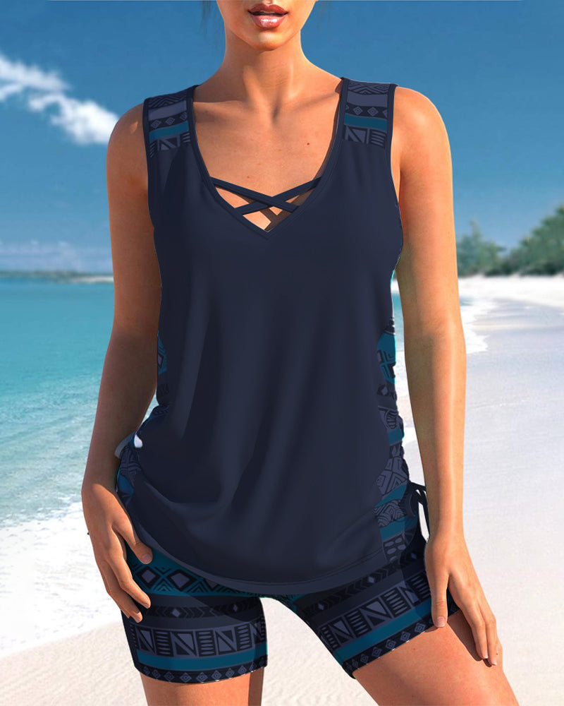 Tankini con estampado geométrico y escote en V