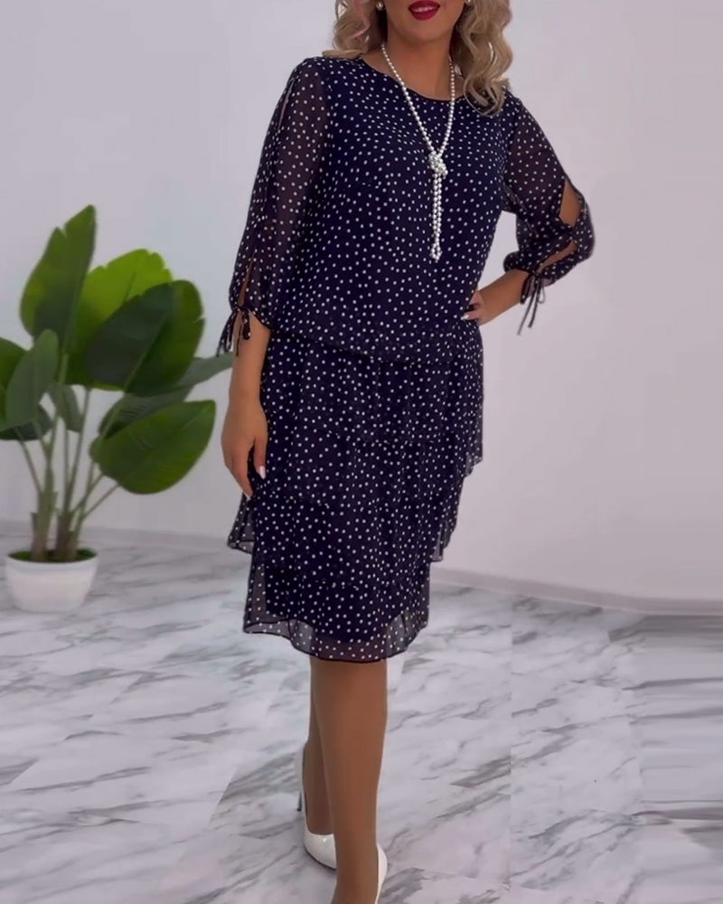 Ropa Elegante y Superpuesta con Lunares