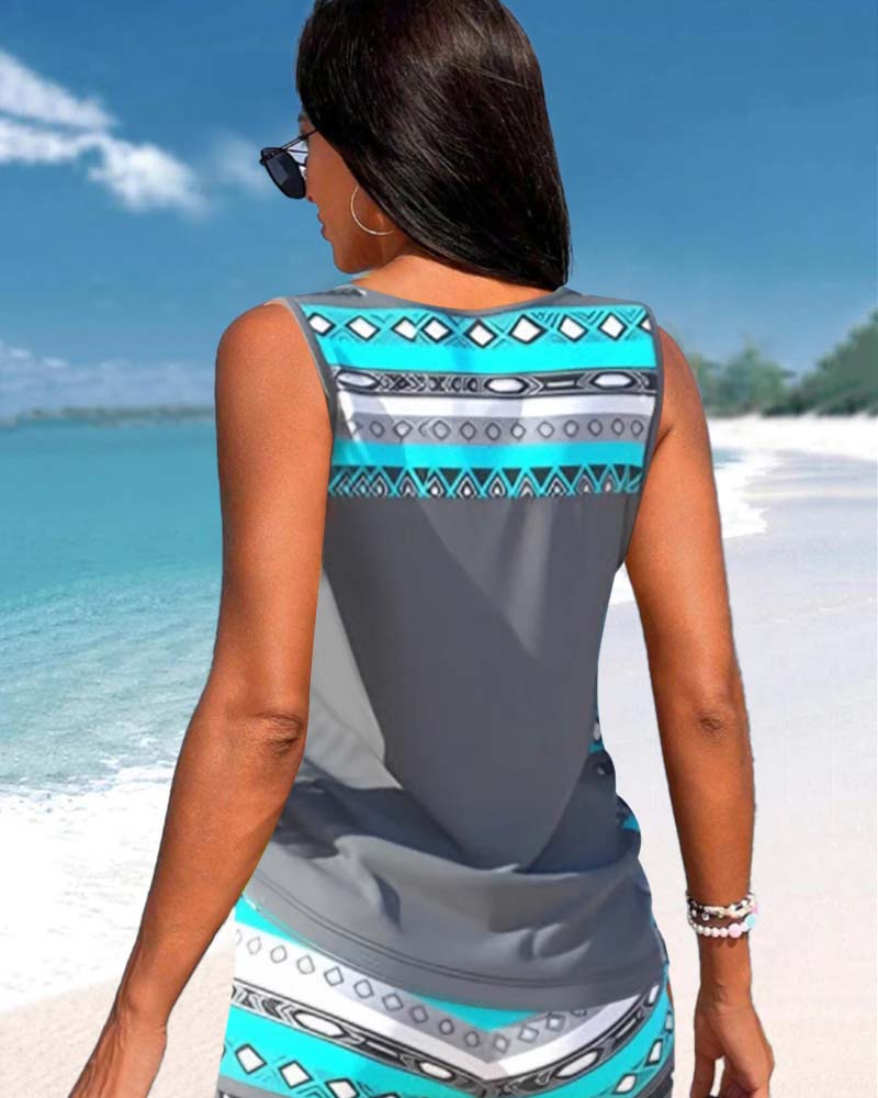 Tankini con estampado geométrico y escote en V