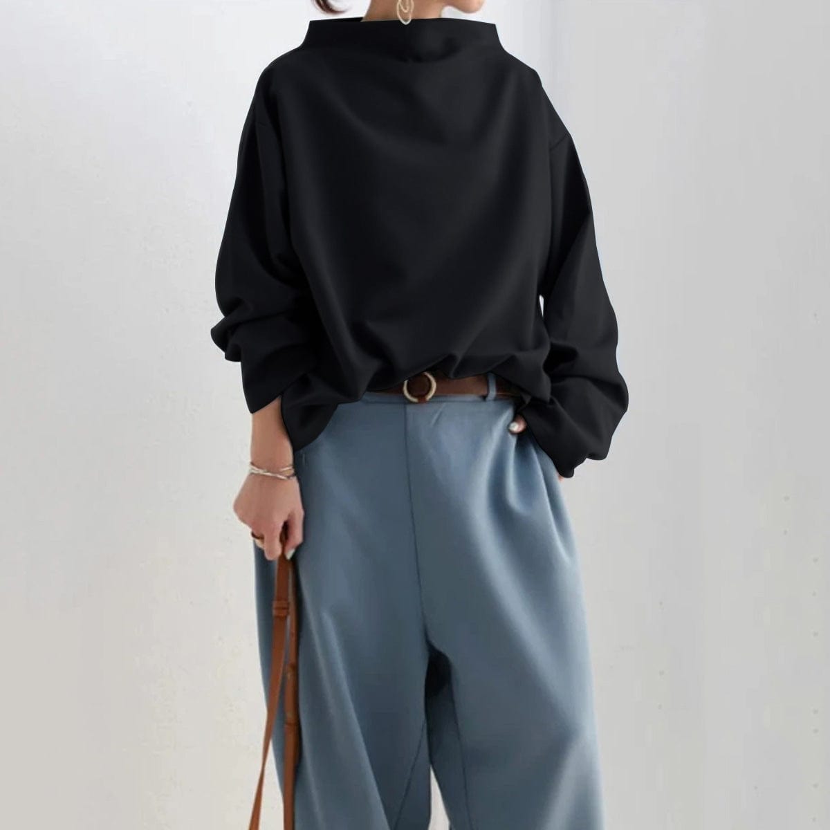 Blusa Elegante con Cuello Barco