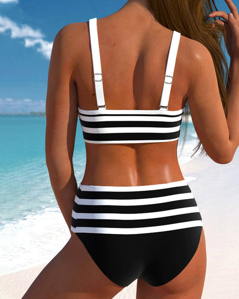 Bikini de talle alto a rayas