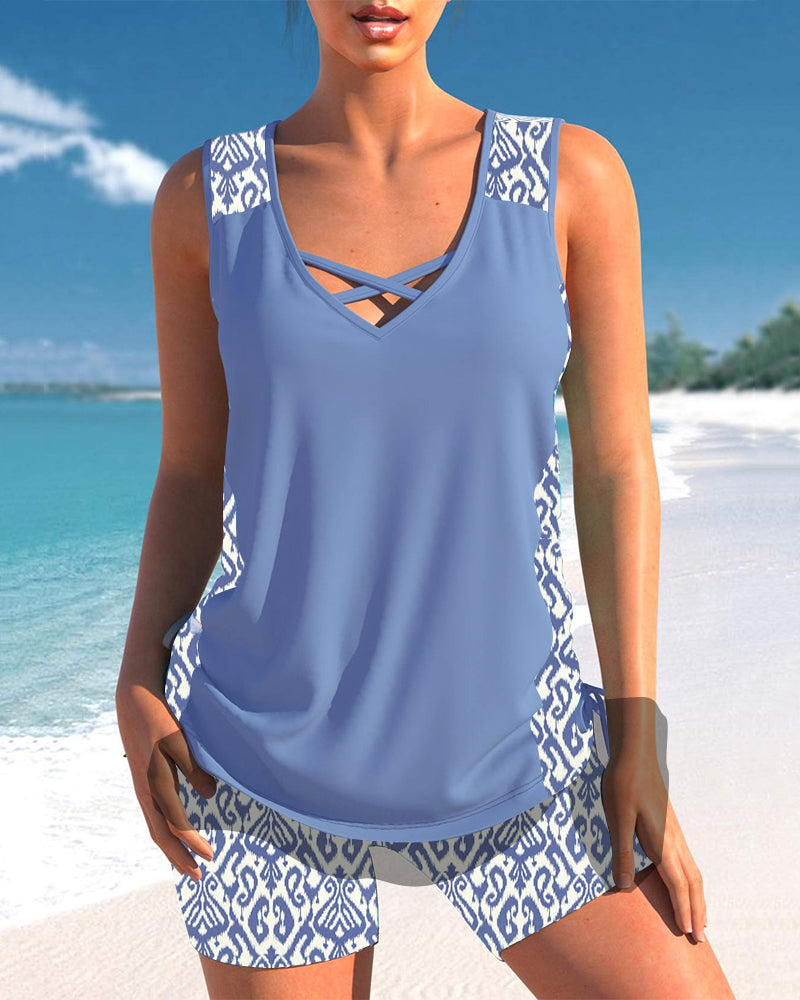 Tankini con estampado geométrico y escote en V
