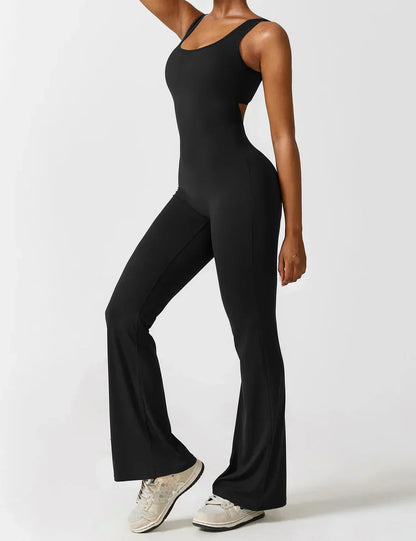 Combinación de moda y favorecedora con espalda en V