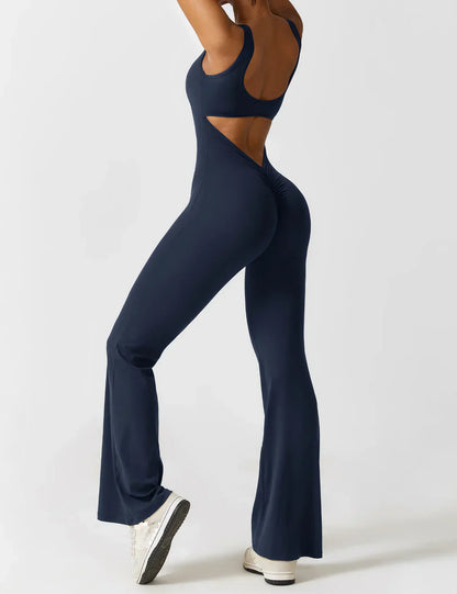 Combinación de moda y favorecedora con espalda en V