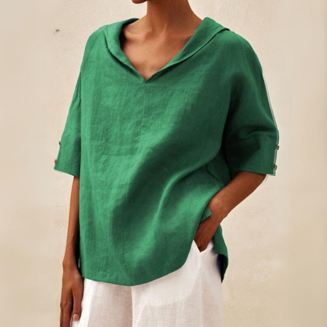 Camisa amplia con cuello en V