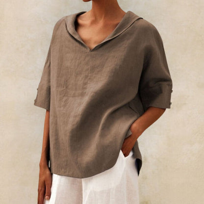 Camisa amplia con cuello en V